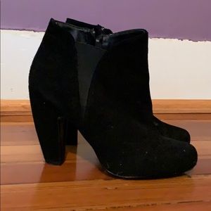 Steve Madden black ankle booties